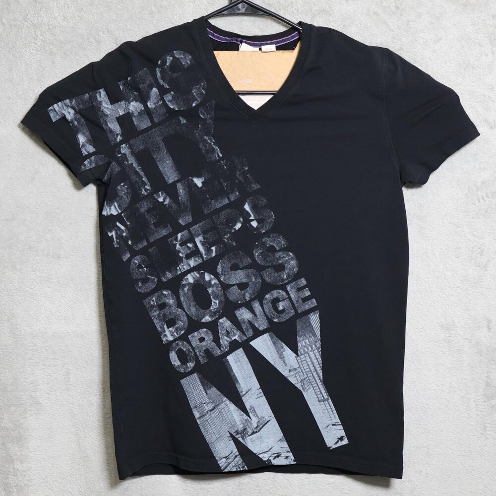 Hugo Boss Orange T-Shirt Mens Medium Black V-Neck NY This City Never Sleeps Tee